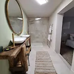 La Maison De Lyna - De Charme Intra-muros Avec Parking & Autonomie 3* Aigues-Mortes