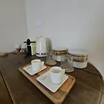 Hotel apartamentowy La Maison De Lyna - De Charme Intra-muros Avec Parking & Autonomie 3*
