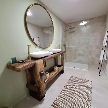 La Maison De Lyna - De Charme Intra-muros Avec Parking & Autonomie Aparthotel 3*