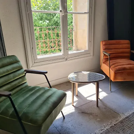 La Maison De Lyna - De Charme Intra-muros Avec Parking & Autonomie 3* 艾格-莫尔特