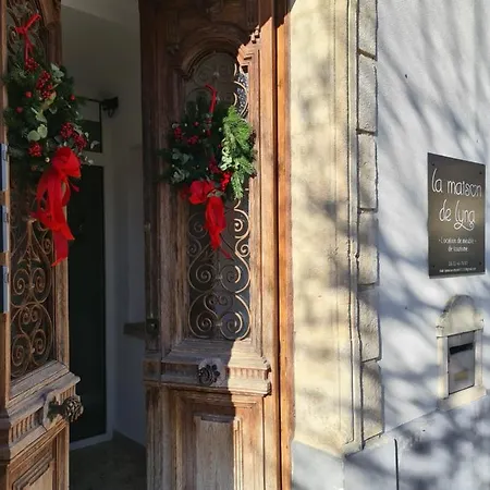 Aparthotel La Maison De Lyna - De Charme Intra-muros Avec Parking & Autonomie Aigues-Mortes
