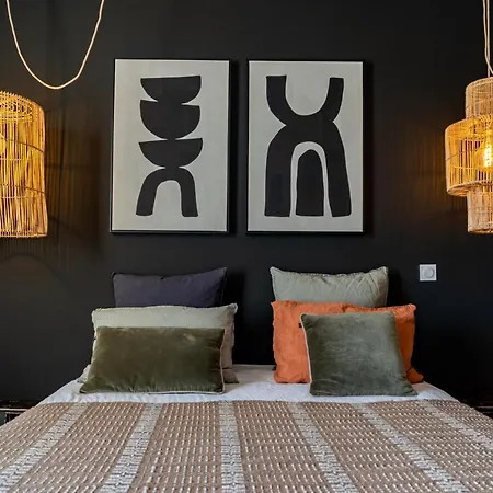 Aparthotel La Maison De Lyna - De Charme Intra-muros Avec Parking & Autonomie Aigues-Mortes