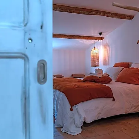 Hotel apartamentowy La Maison De Lyna - De Charme Intra-muros Avec Parking & Autonomie Aigues-Mortes