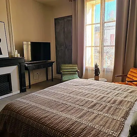 La Maison De Lyna - De Charme Intra-muros Avec Parking&autonomie 3* Aigues-Mortes