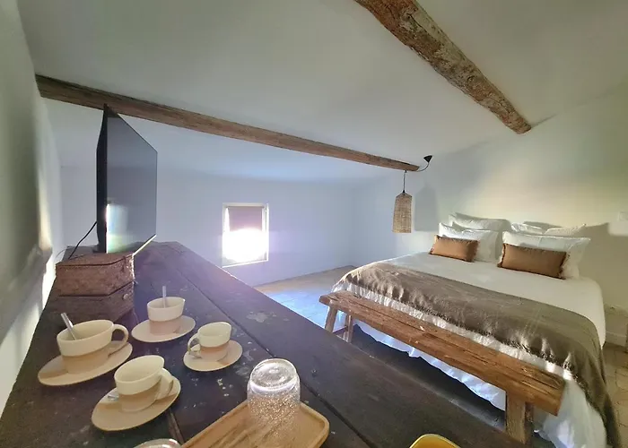 La Maison De Lyna - De Charme Intra-muros Avec Parking & Autonomie Ξενοδοχείο με διαμερίσματα Aigues-Mortes