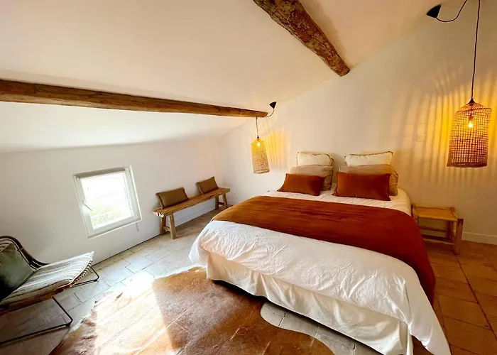 La Maison De Lyna - De Charme Intra-muros Avec Parking & Autonomie Ξενοδοχείο με διαμερίσματα Aigues-Mortes