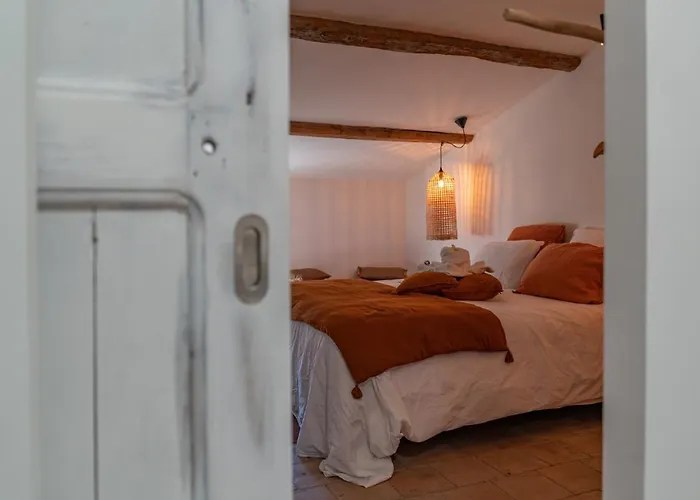 Ξενοδοχείο με διαμερίσματα La Maison De Lyna - De Charme Intra-muros Avec Parking & Autonomie